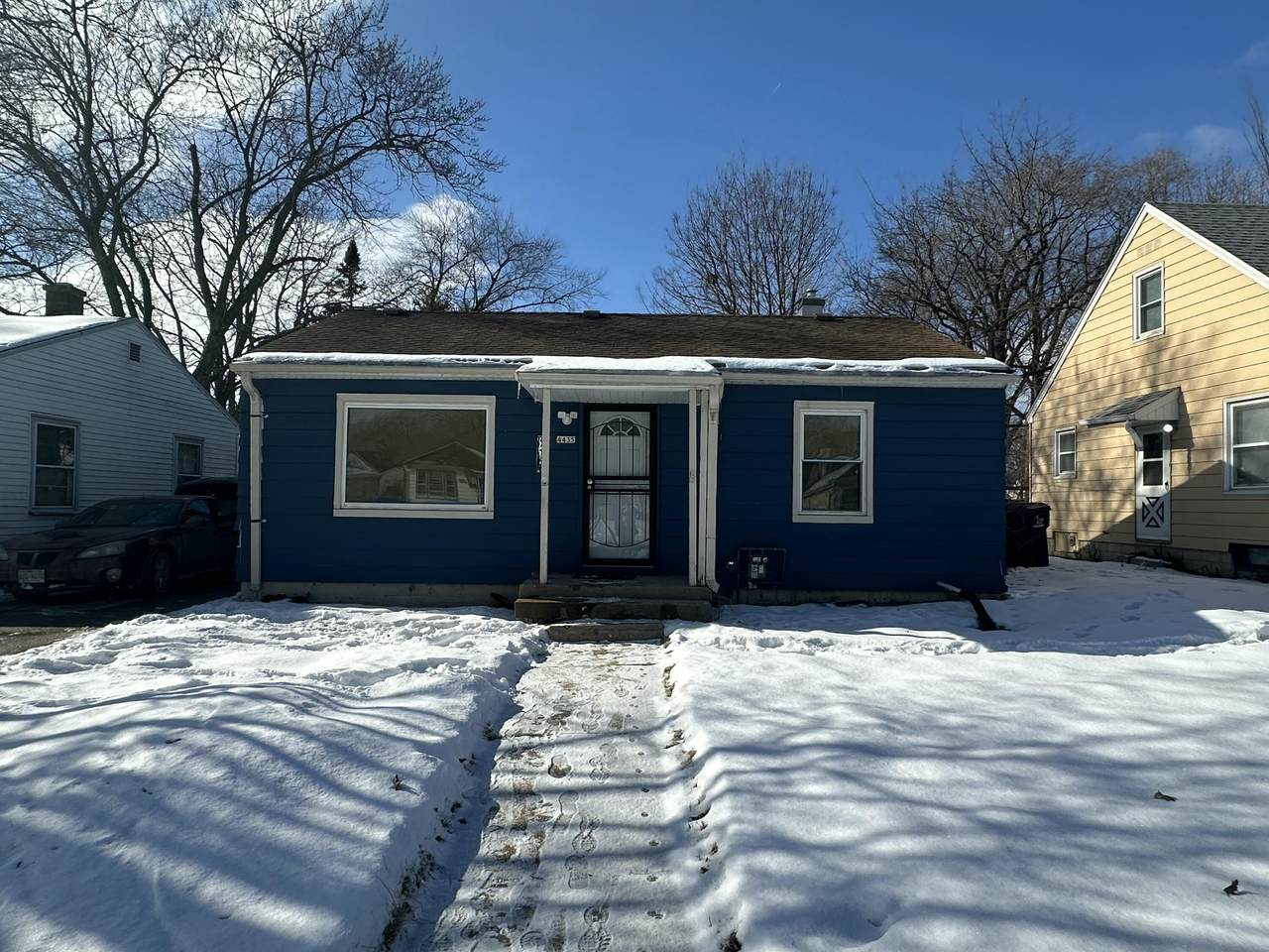 4435 40th St - Photo 1