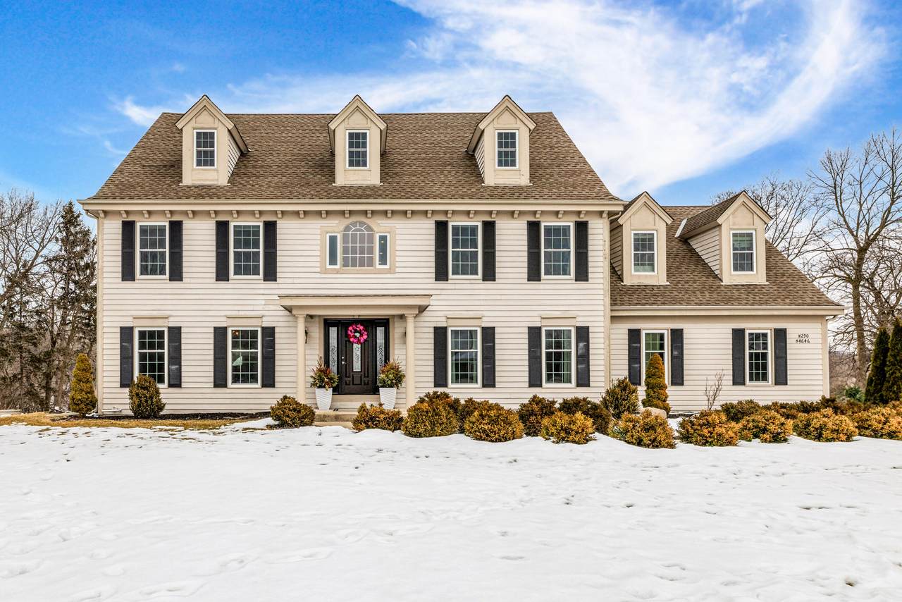 W290N4646 Cold Water Crk - Photo 1