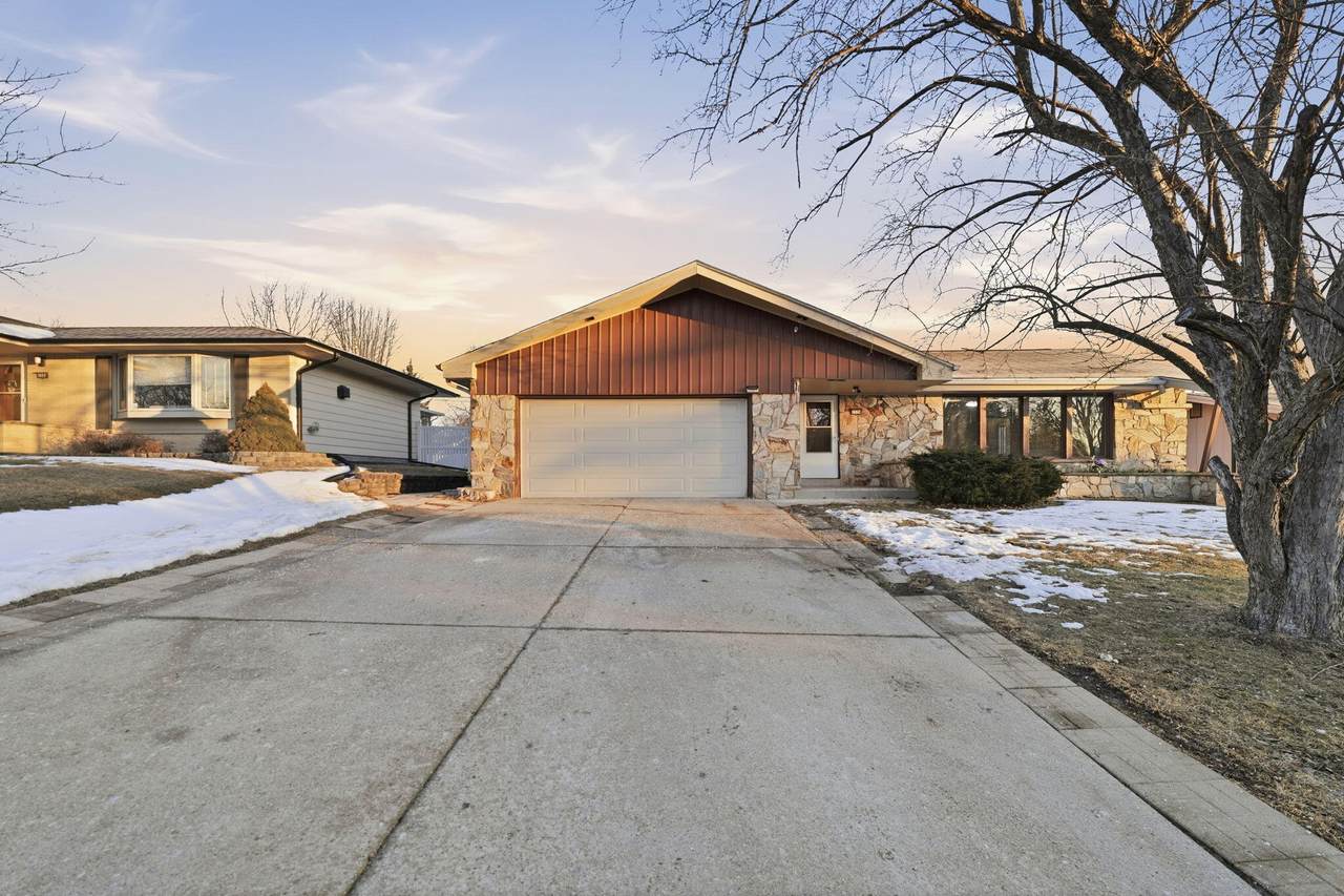 1718 Poplar Ave - Photo 1