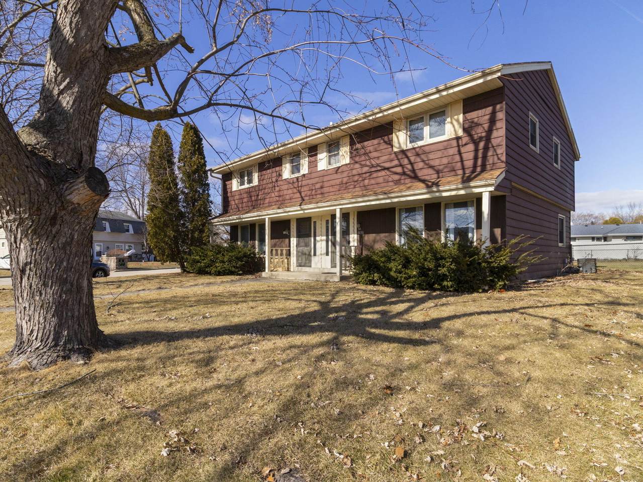 4436 90th St - Photo 1