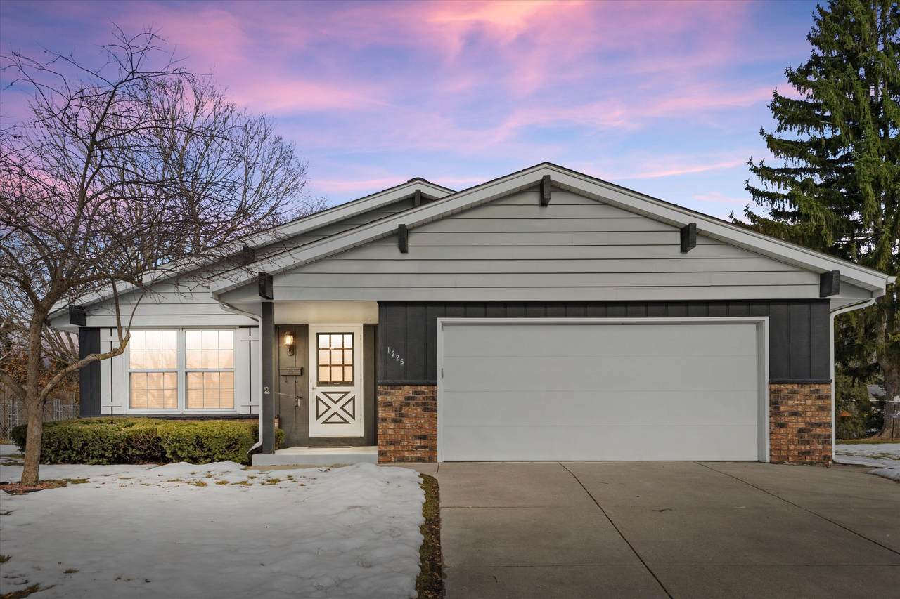 1226 Market Pl - Photo 1