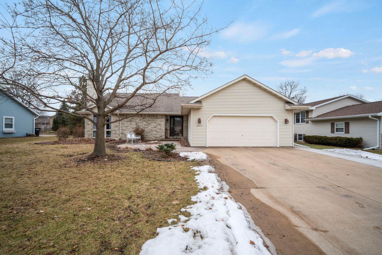 1677 Bernheim St - Photo 1