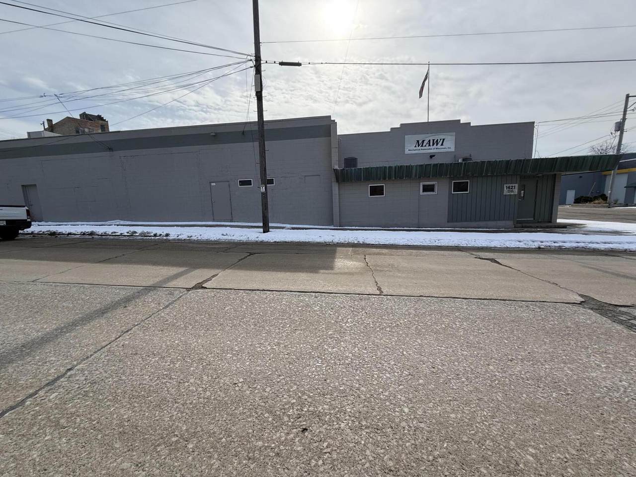 1421 Thirteenth St - Photo 1