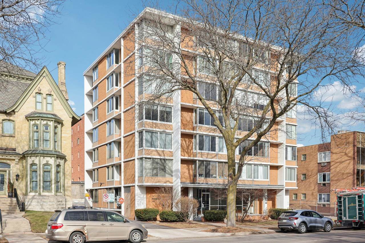 1409 Prospect Ave - Photo 1