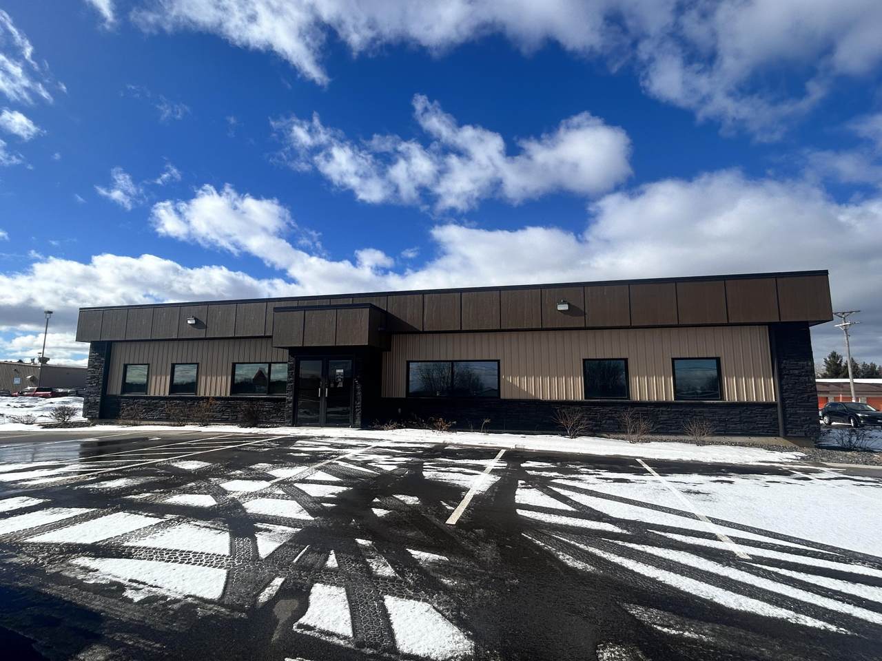 1210 Superior Ave - Photo 1