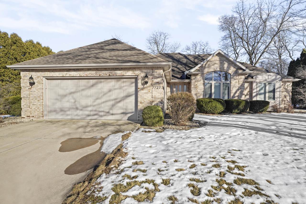 7727 55th Ave - Photo 1