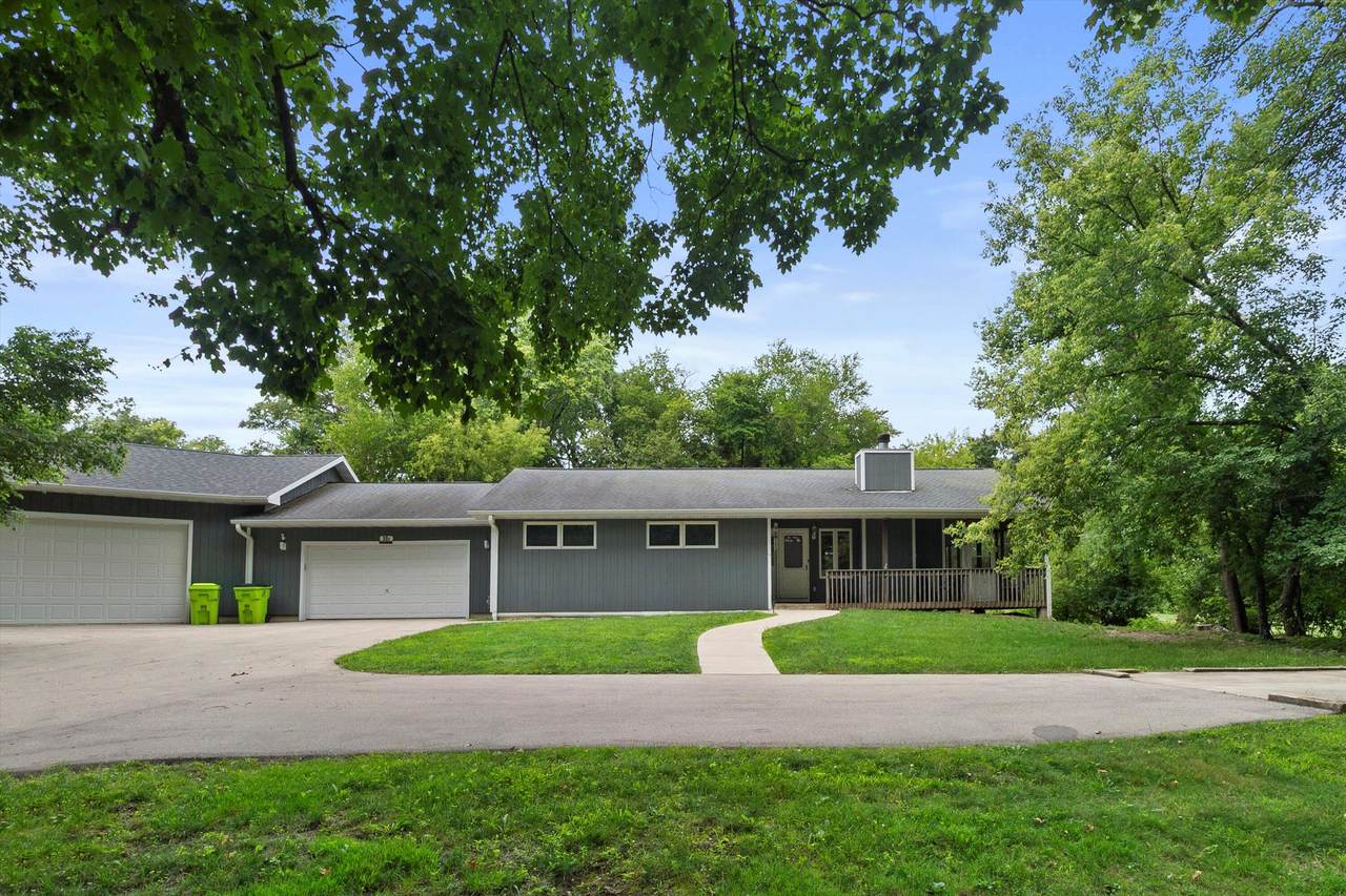 32 Walworth Ave - Photo 1