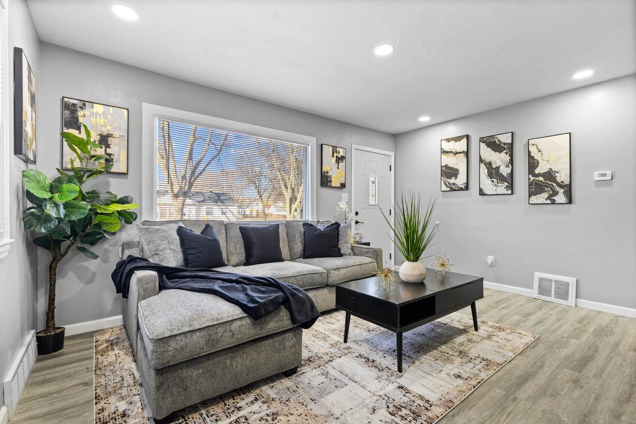 4570 44th St - Photo 1