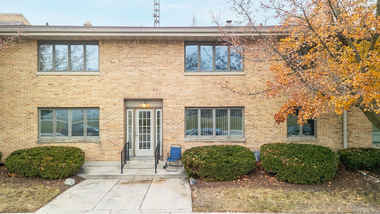 314 Center Ave - Photo 1