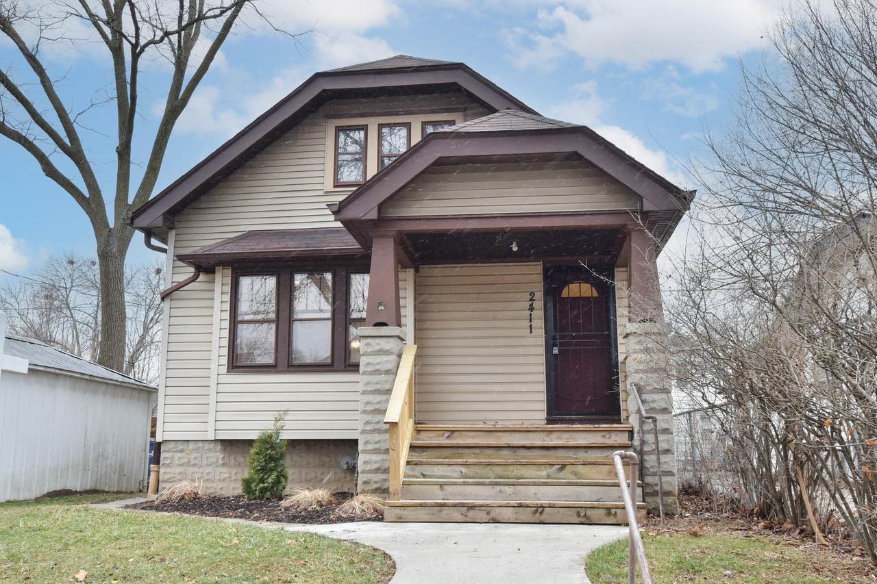 2411 54th St - Photo 1