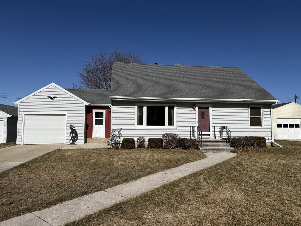 2342 37th St - Photo 1
