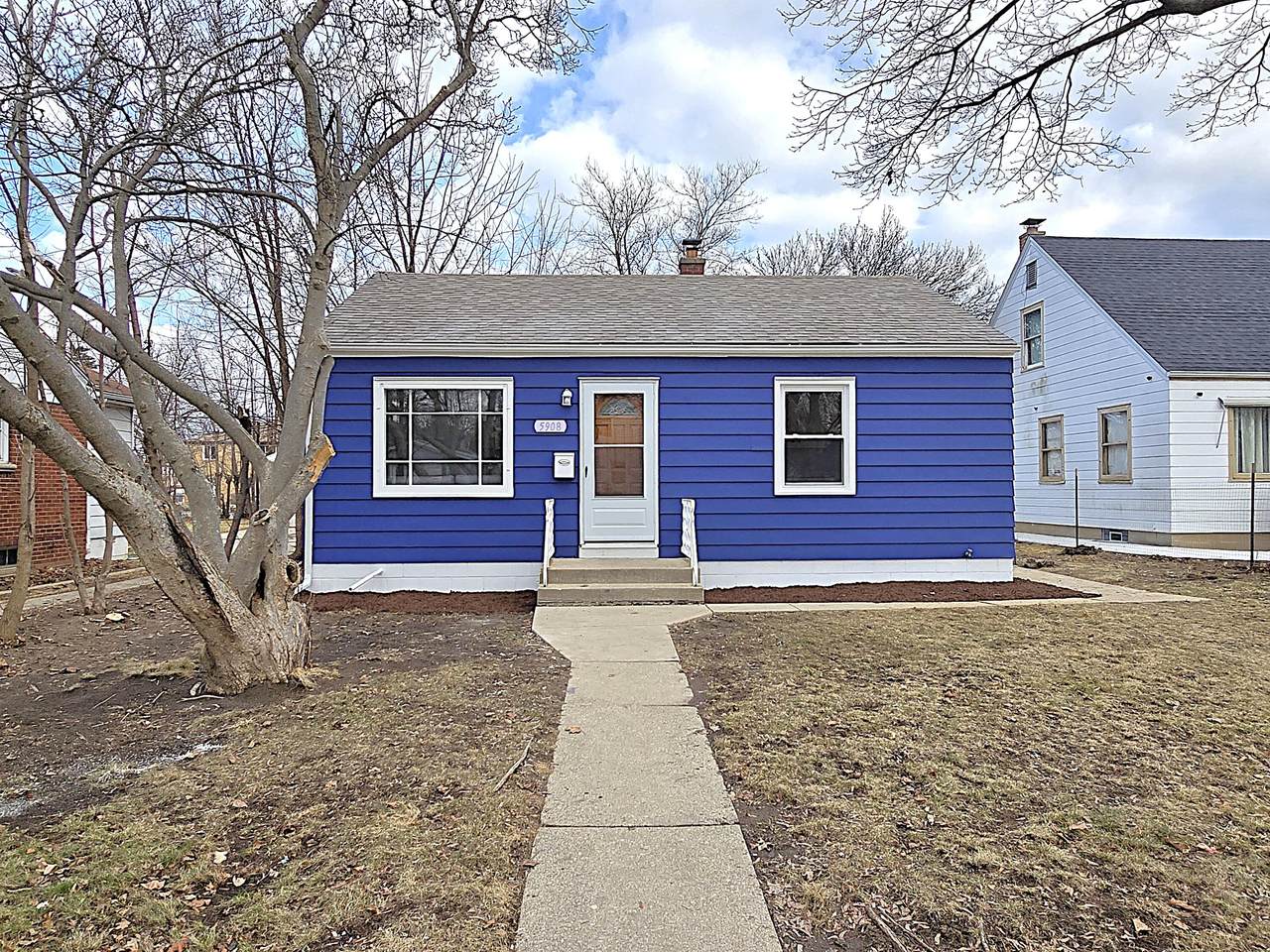 5908 32nd St - Photo 1