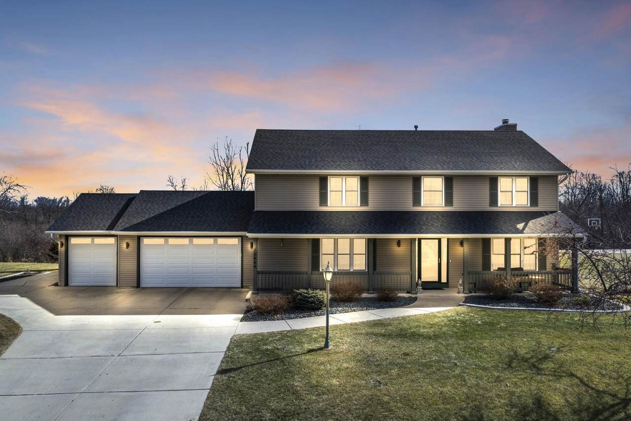 10446 George Dr - Photo 1