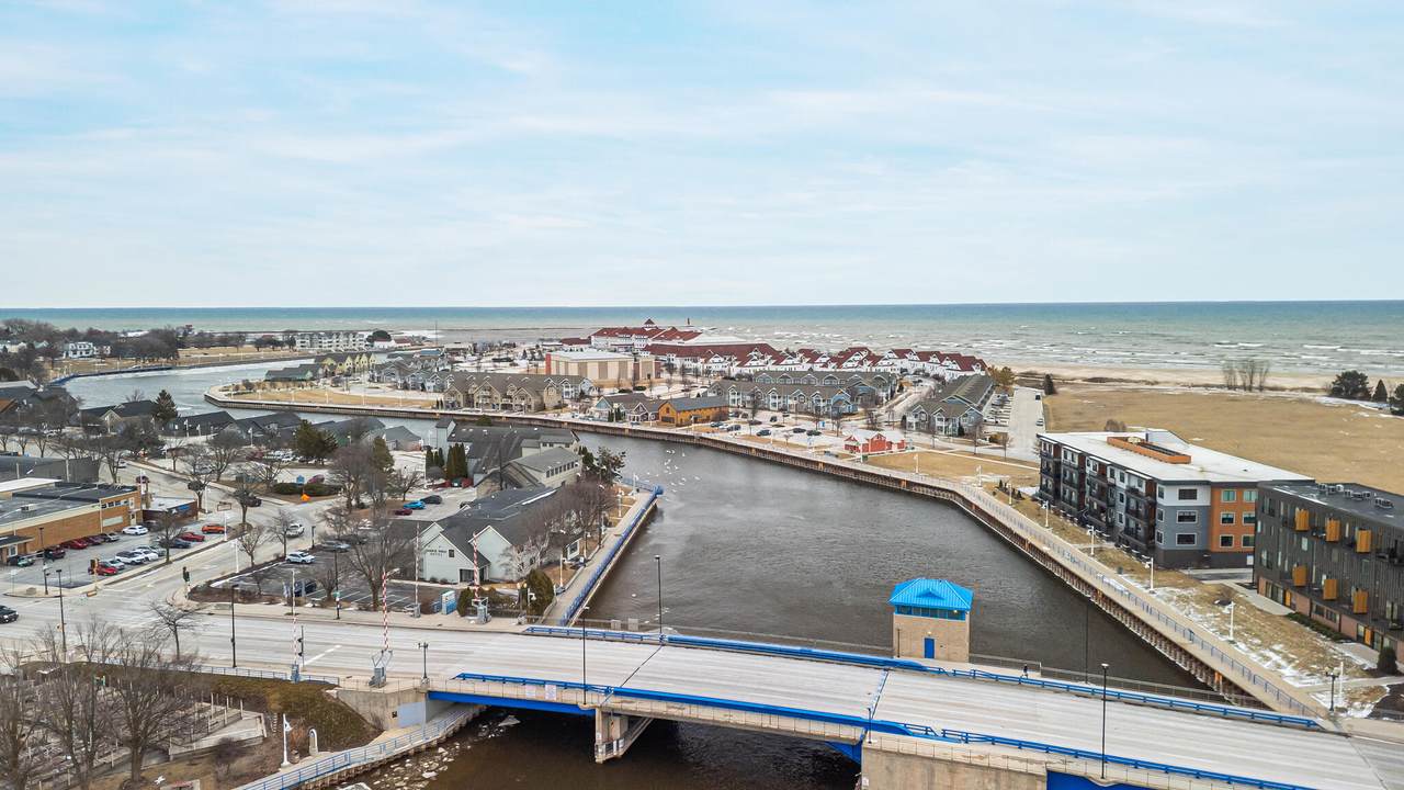 750 Pier Dr - Photo 1