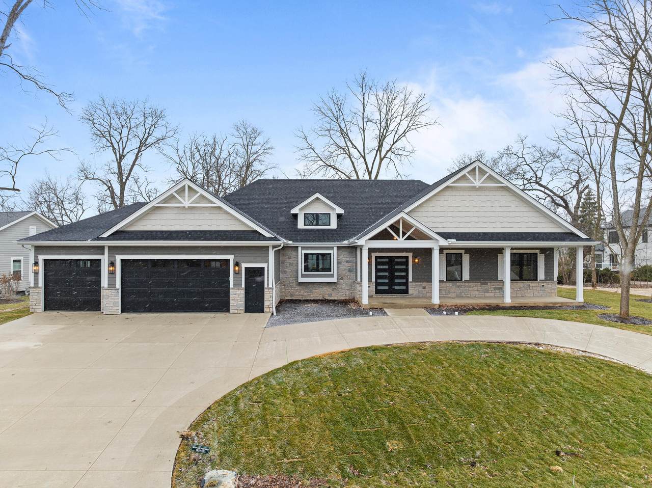 1620 Prestwick Dr - Photo 1
