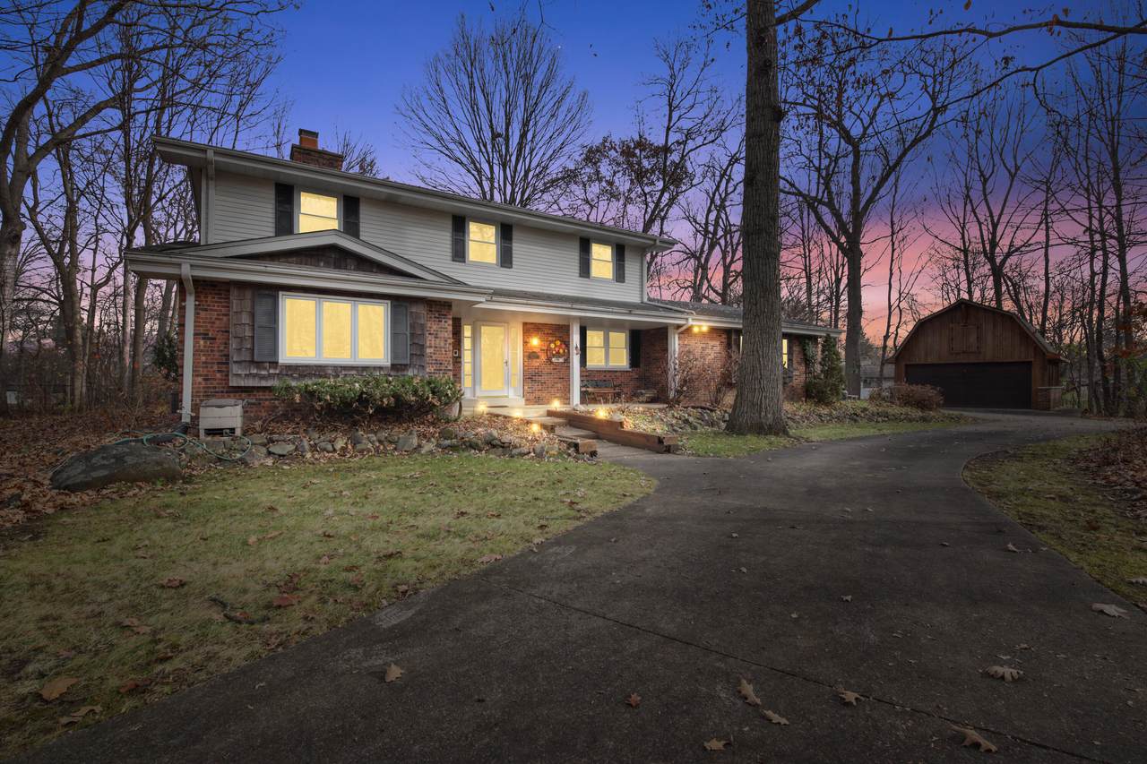 2550 Harmony Cir - Photo 1