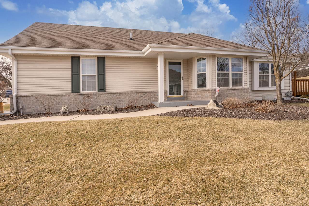 N96W14204 Knollcrest Ct - Photo 1