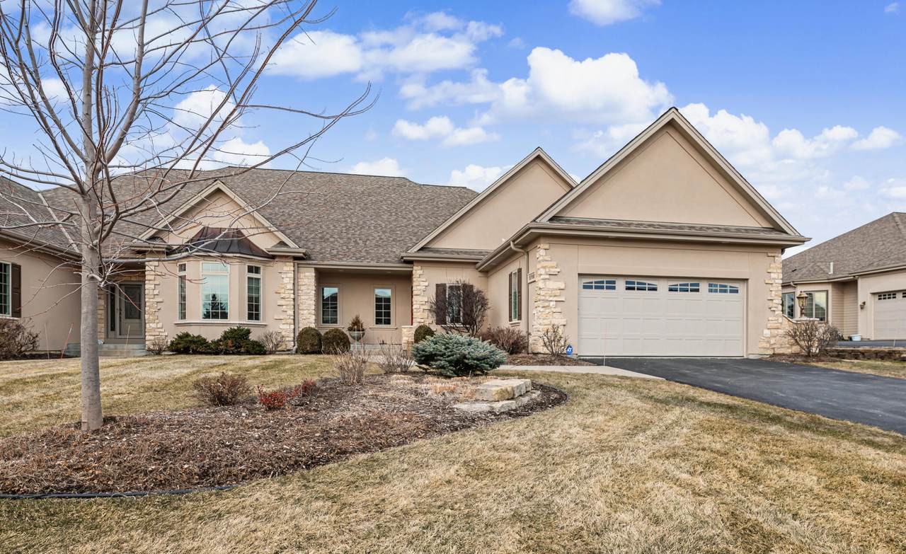 N35W23668 Auburn Ct - Photo 1