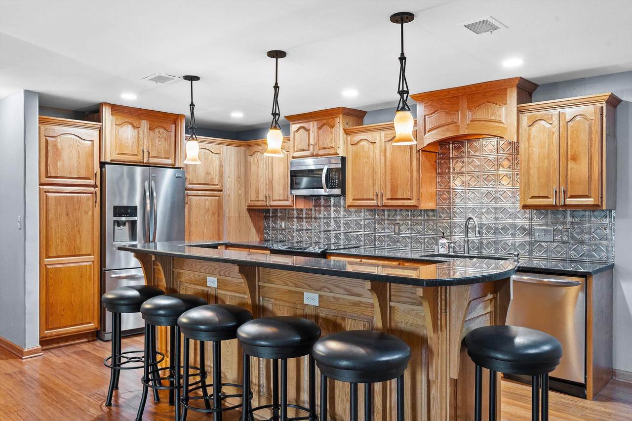 321 Park Hill Dr - Photo 1