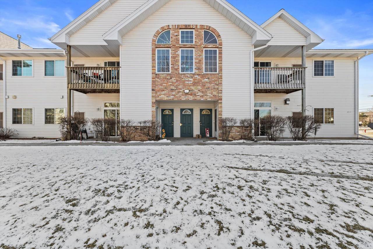 3360 College Ave - Photo 1