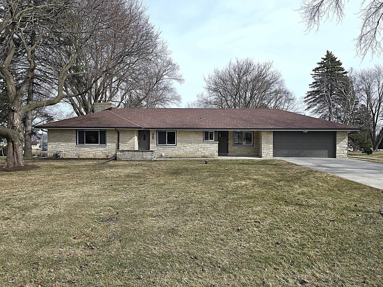 4760 159th St - Photo 1