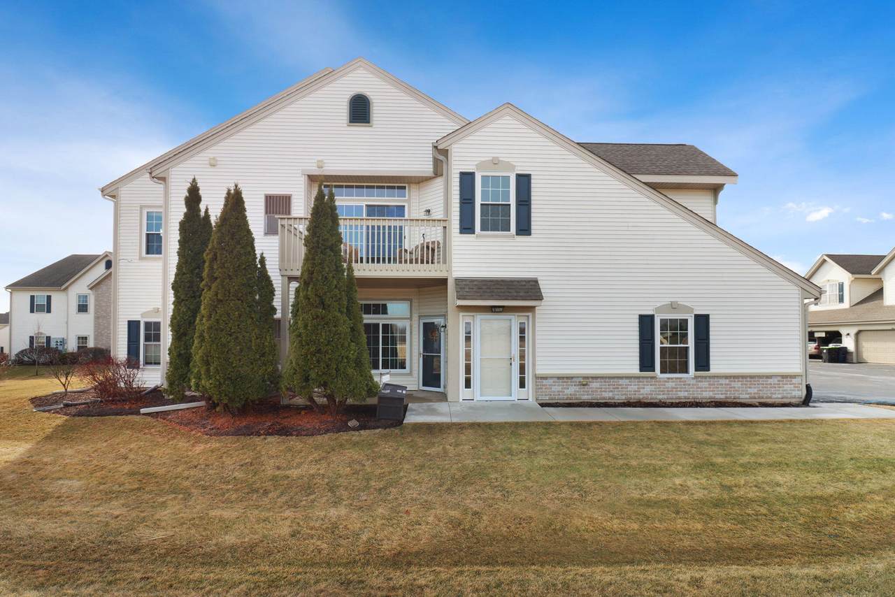 957 Hastings Ct - Photo 1