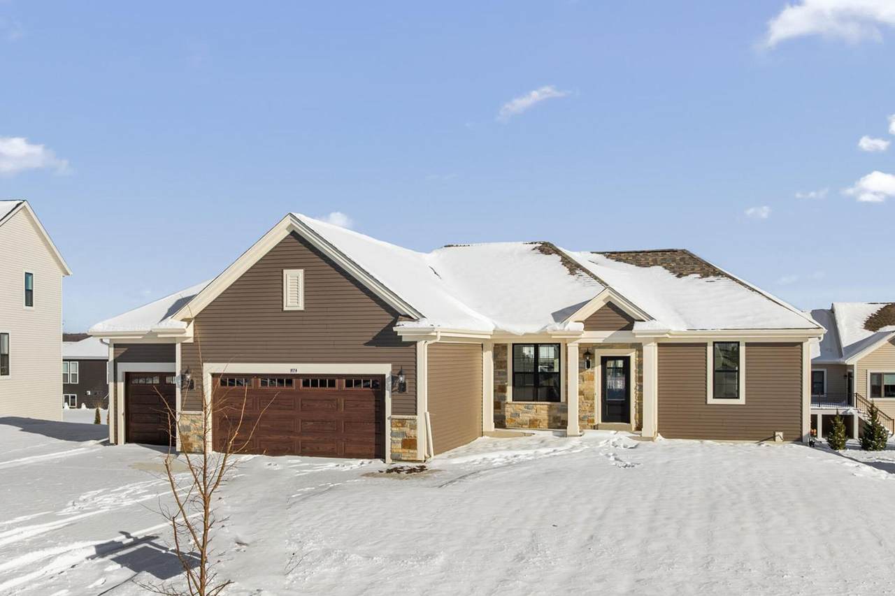 674 Mary Way - Photo 1