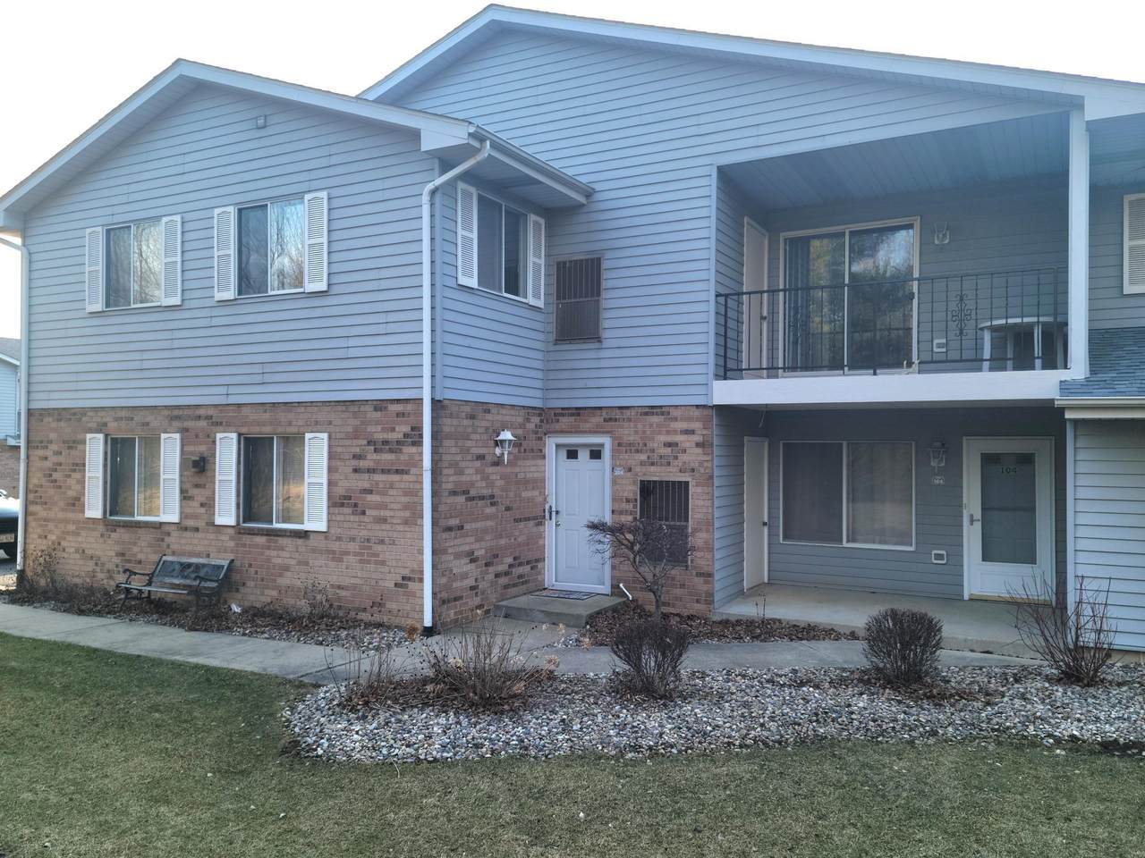 1203 Sunnyslope Dr - Photo 1