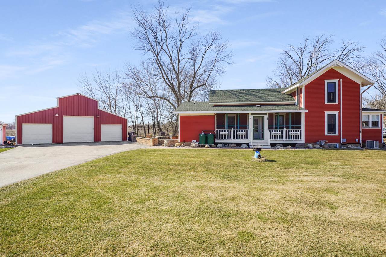 8203 12th Pl - Photo 1