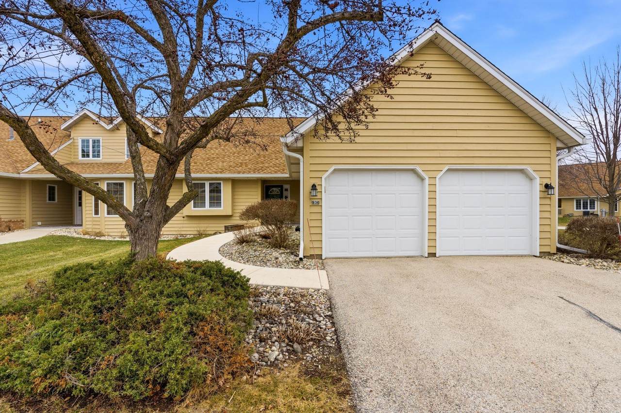 936 Spyglass Hl - Photo 1