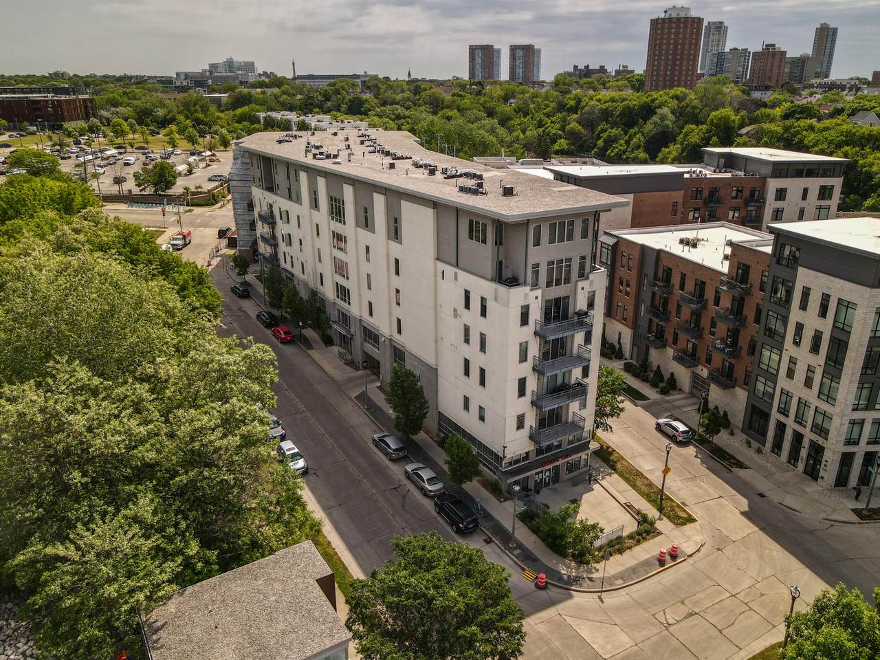 2080 Commerce St - Photo 1