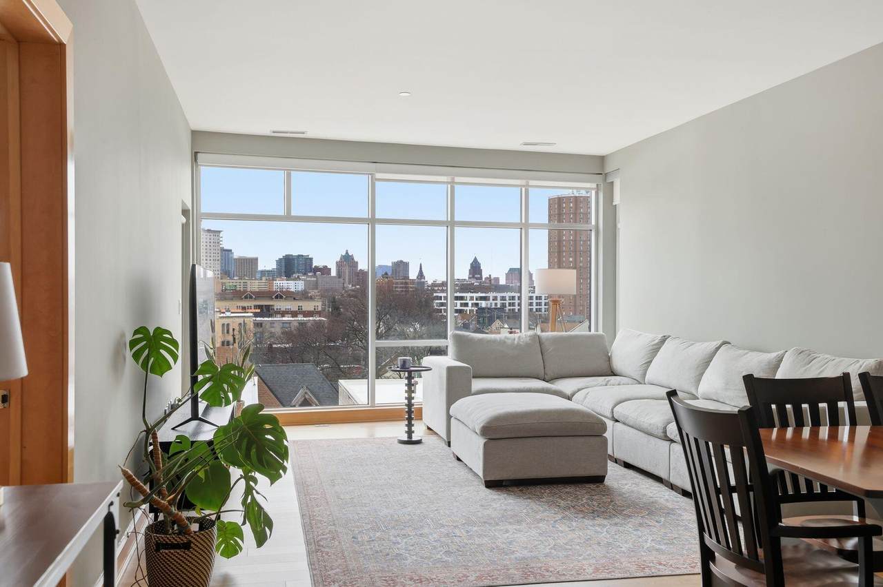 1550 Royall Pl - Photo 1