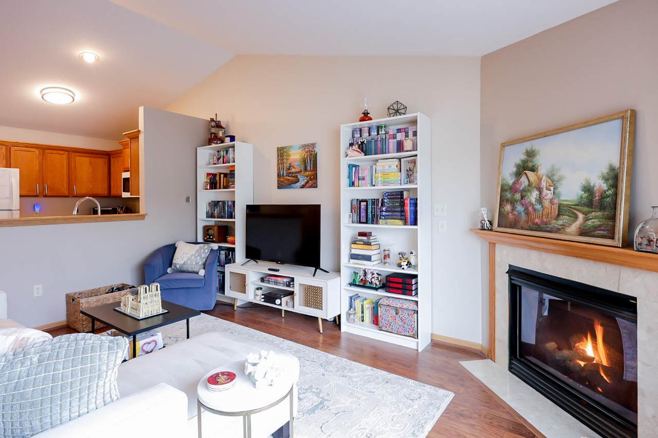 1513 92nd St - Photo 1