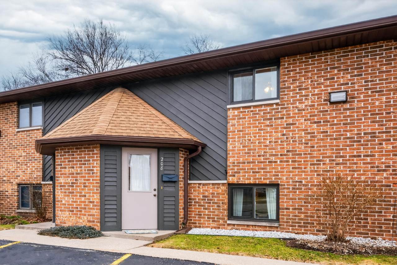 637 Meadow Ln - Photo 1