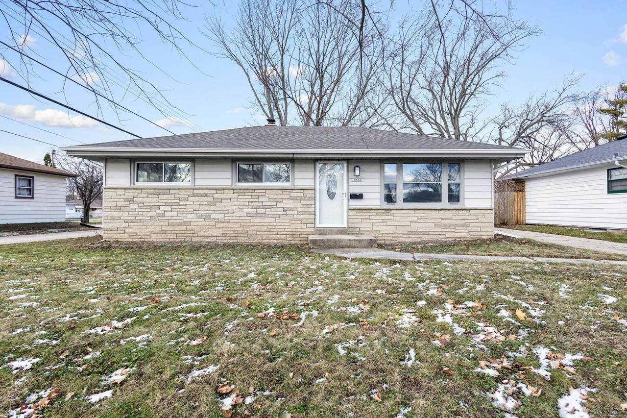 10500 Rae Ave - Photo 1