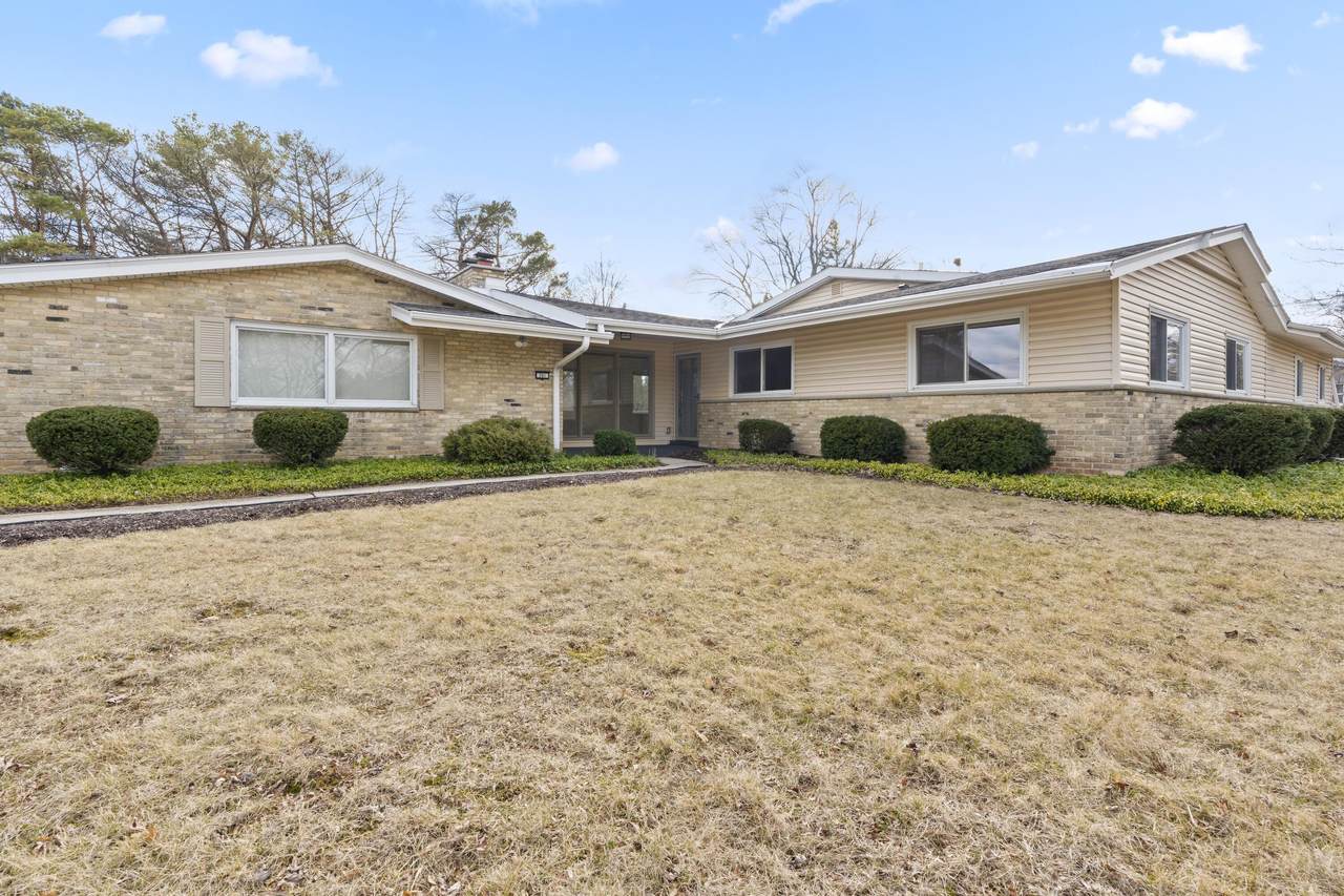 201 Ellsworth Ln - Photo 1