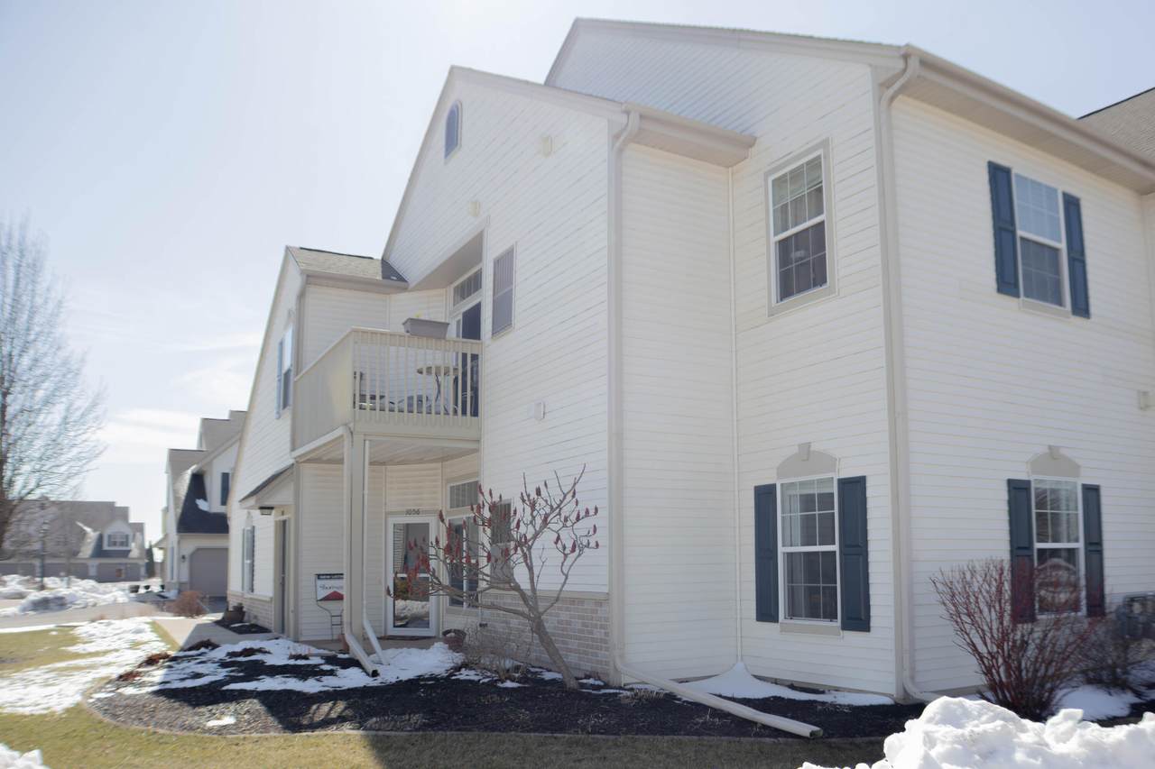 1056 Bedford Ct - Photo 1