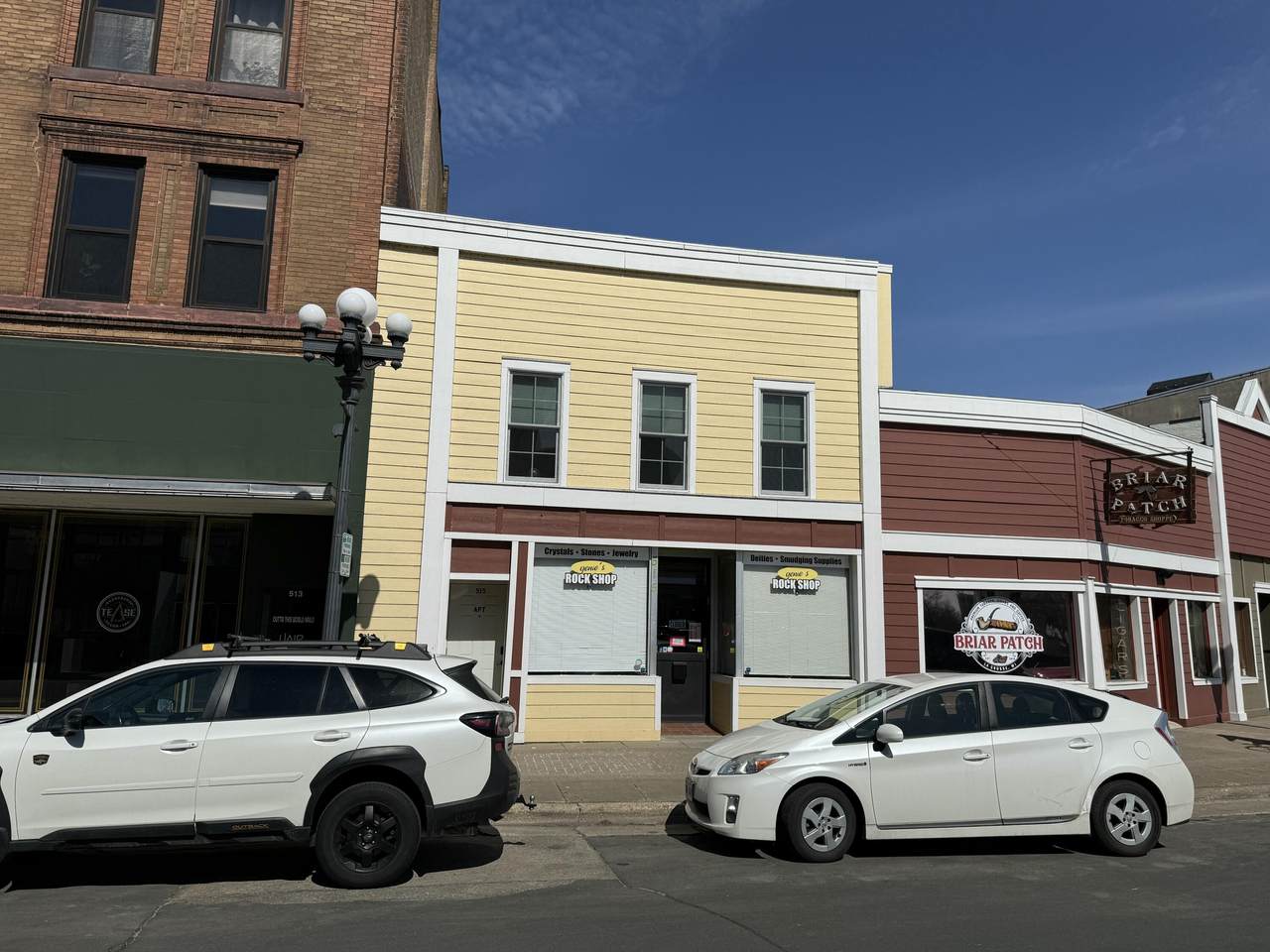 515 Main St - Photo 1