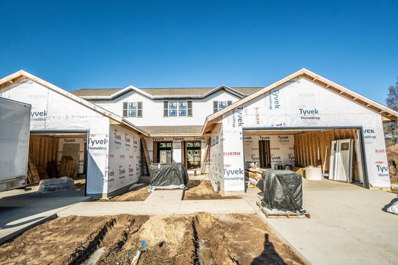 1334 Legion Cir - Photo 1