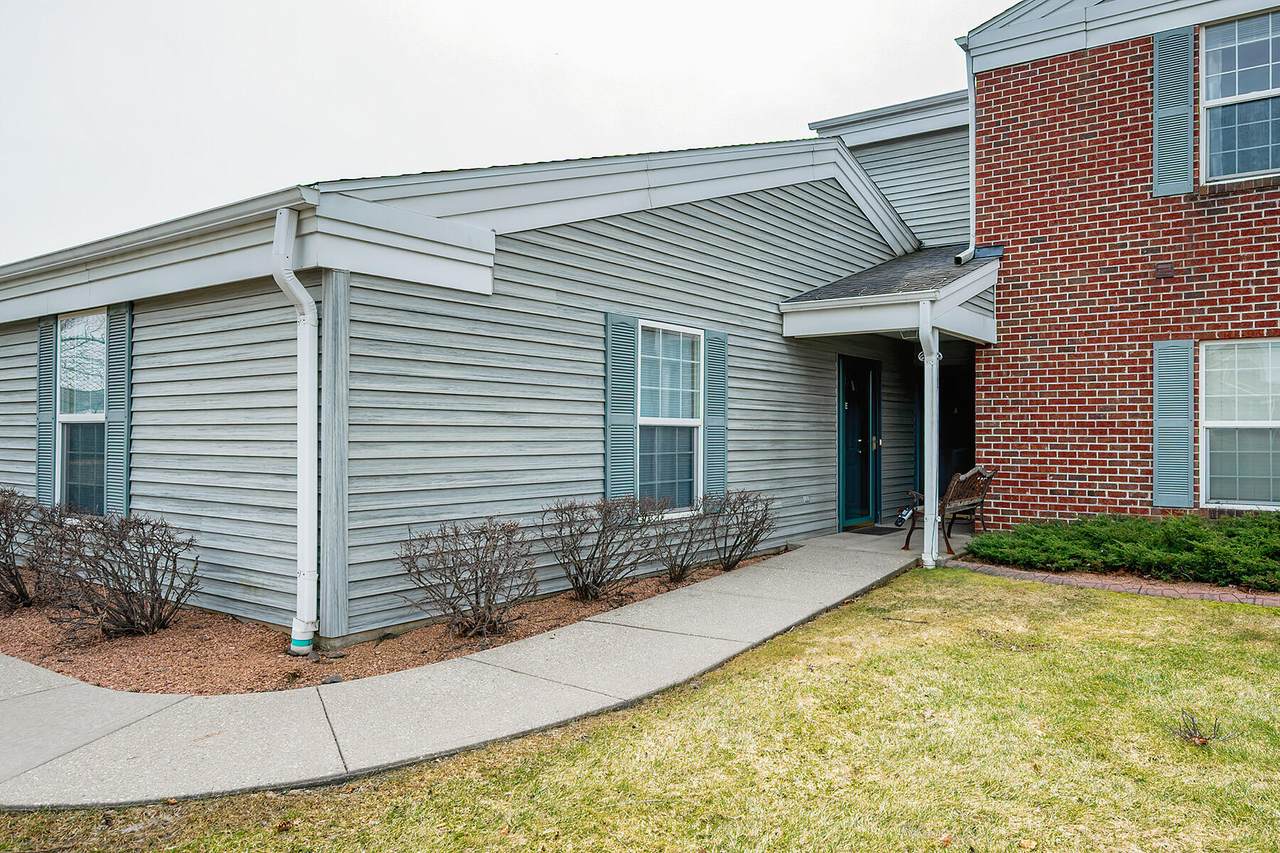 N16W26587 Fieldhack Dr - Photo 1