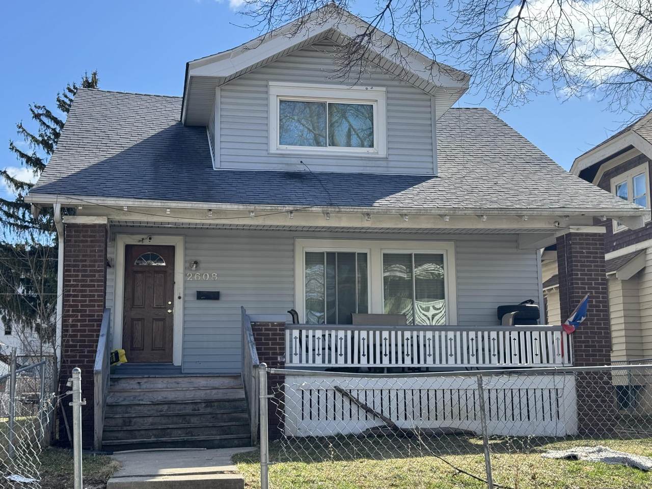 2608 45th St - Photo 1