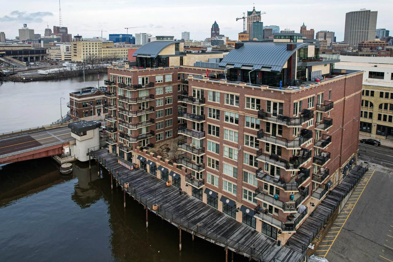 102 Water St - Photo 1