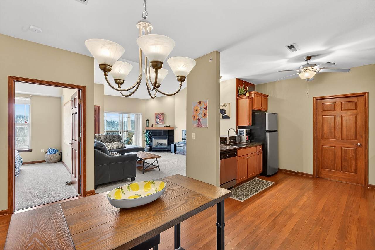 230 Hilldale Dr - Photo 1