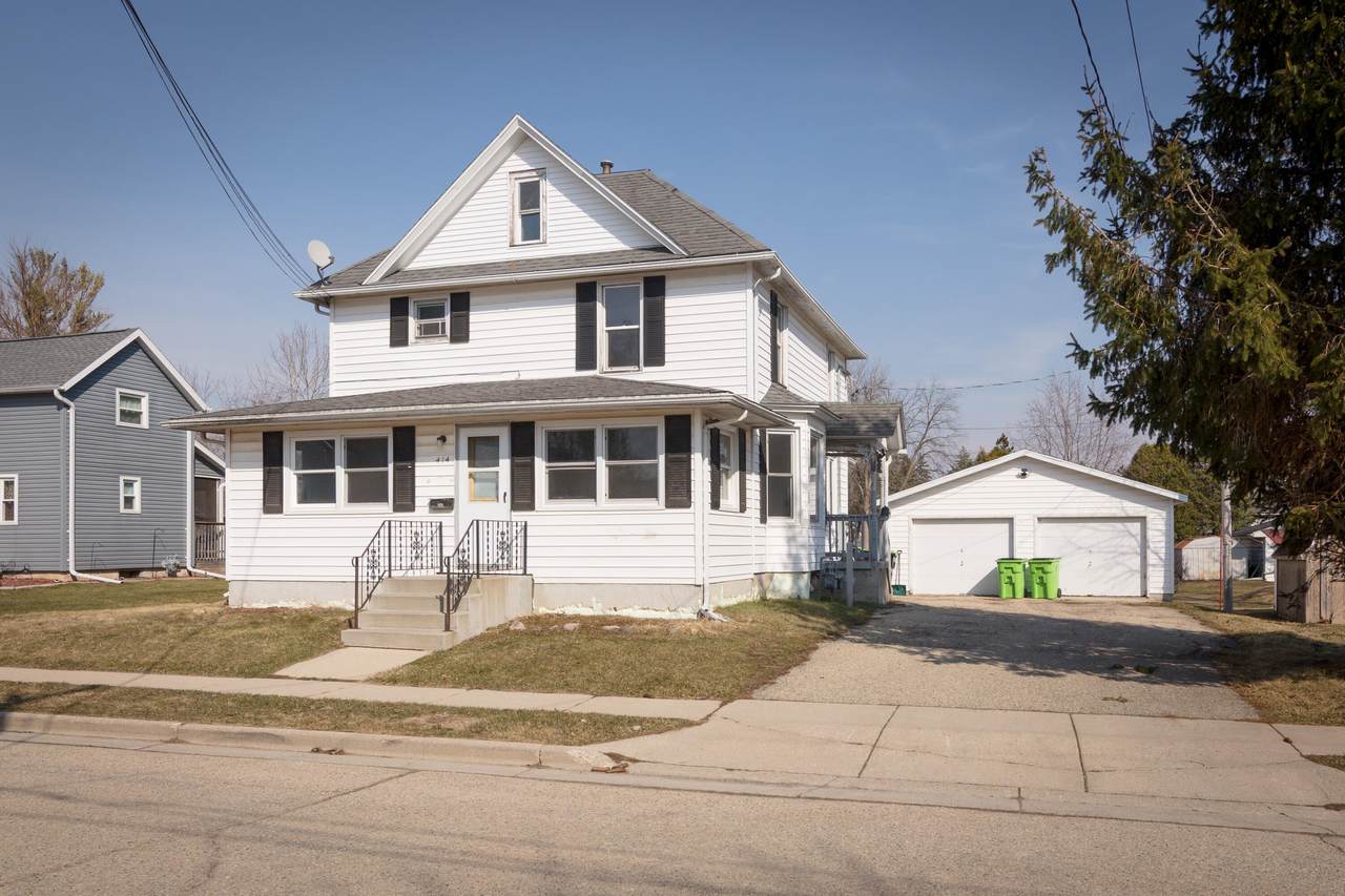 414 Grove St - Photo 1