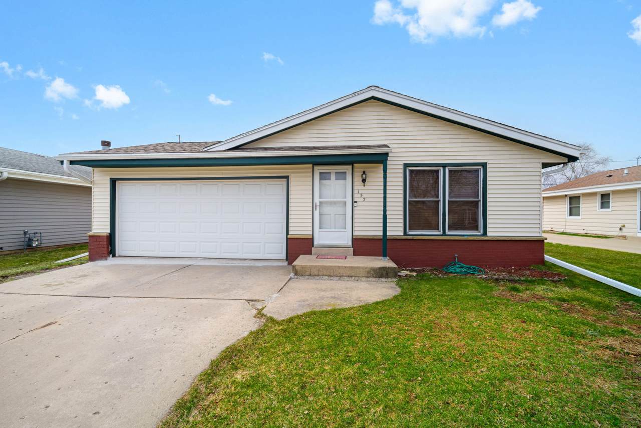 157 Goldleaf Ave - Photo 1