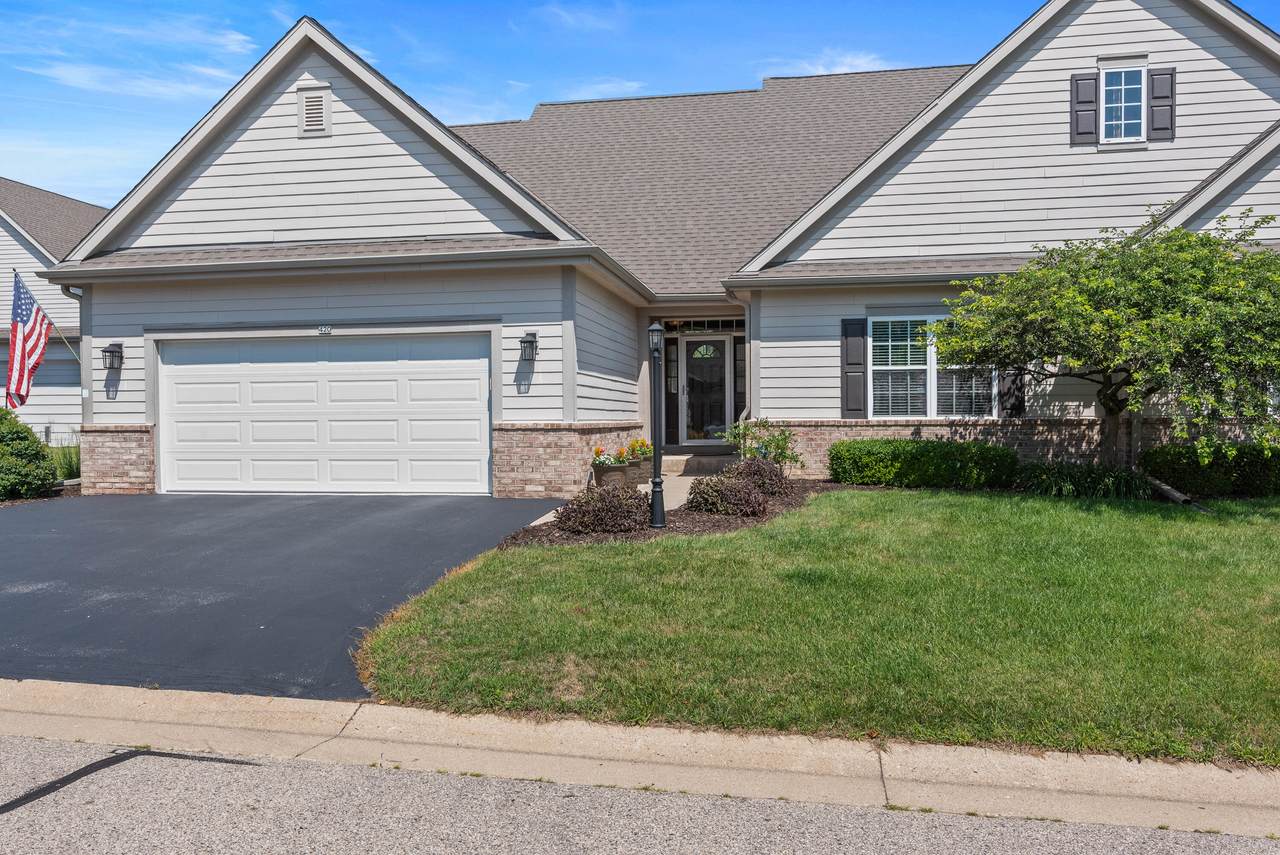 420 Cobblestone Ct - Photo 1