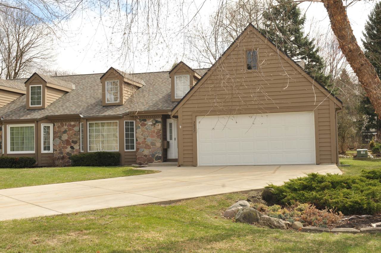 3822 Oakbrook Dr - Photo 1