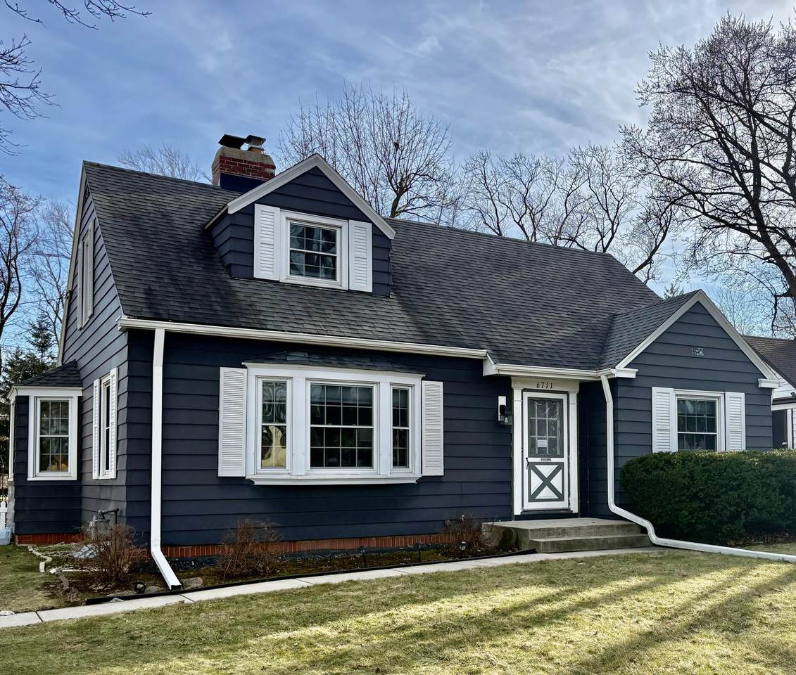 6711 Howard Ave - Photo 1