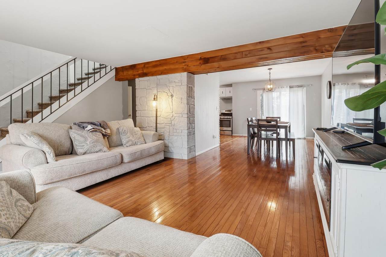 9228 70th St - Photo 1