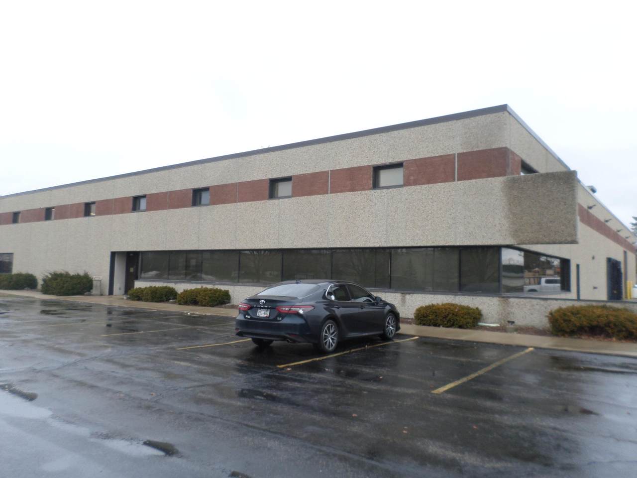 5330 50 St - Photo 1